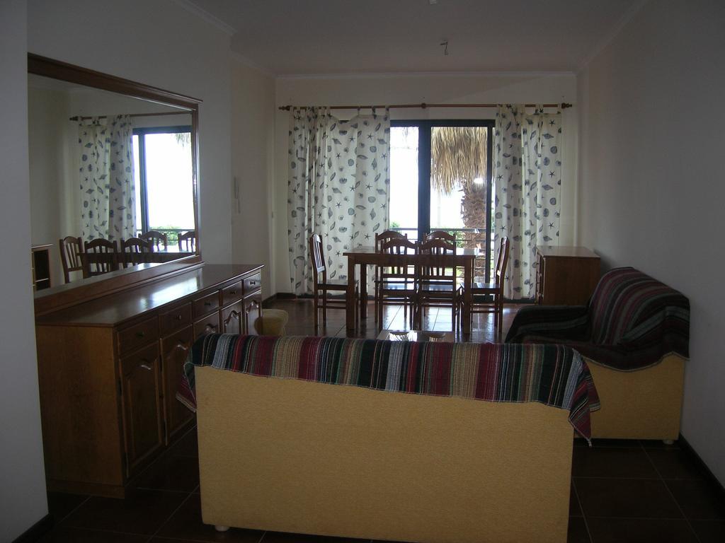 Apartamentos Amarelo Канисао Стая снимка