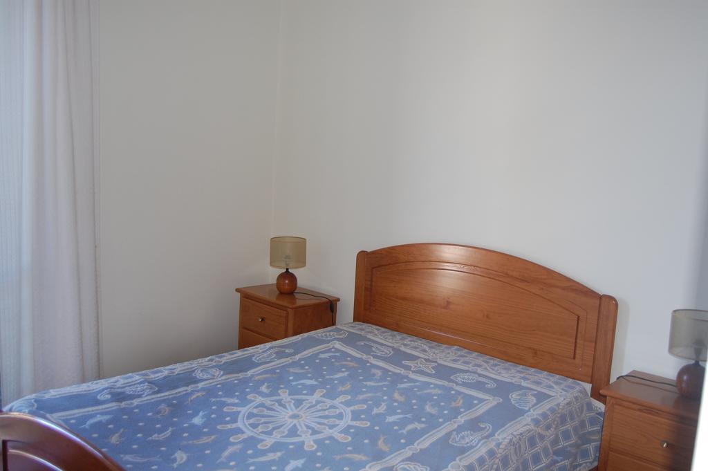 Apartamentos Amarelo Канисао Стая снимка